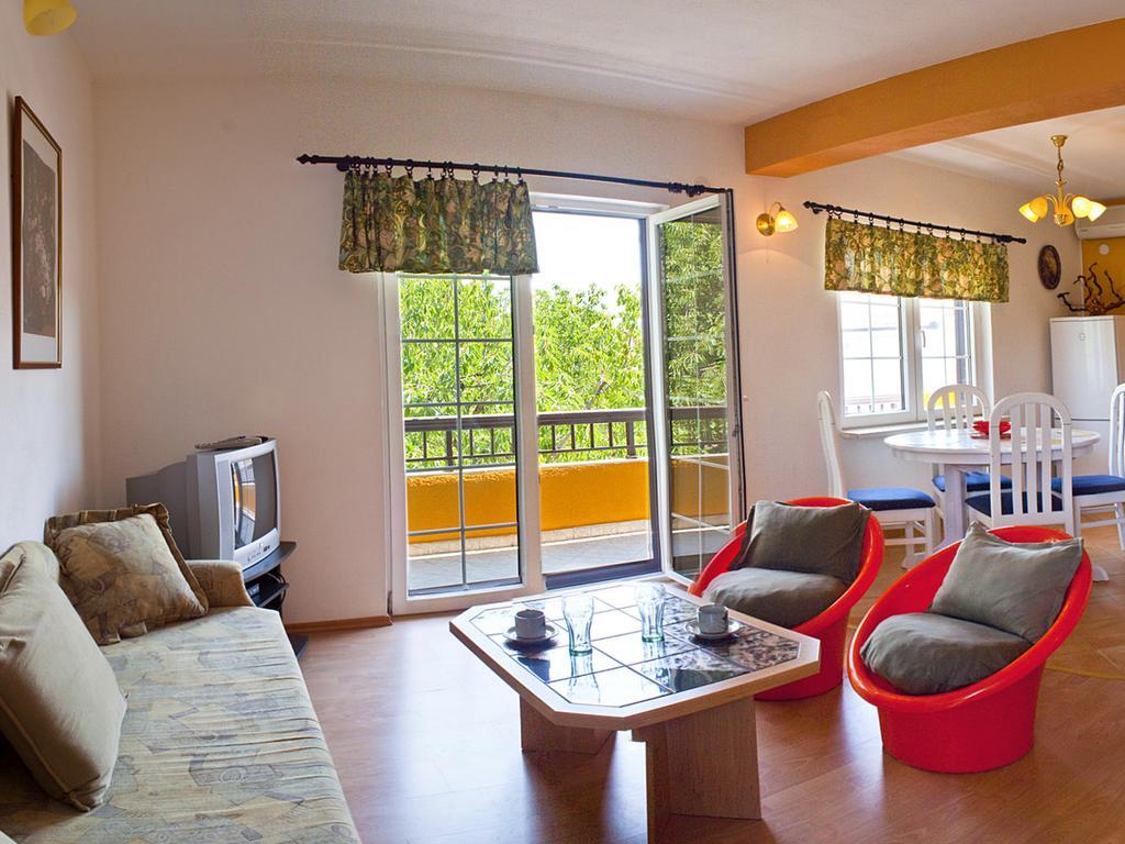 Apartments Villa Annika Slatine Camera foto