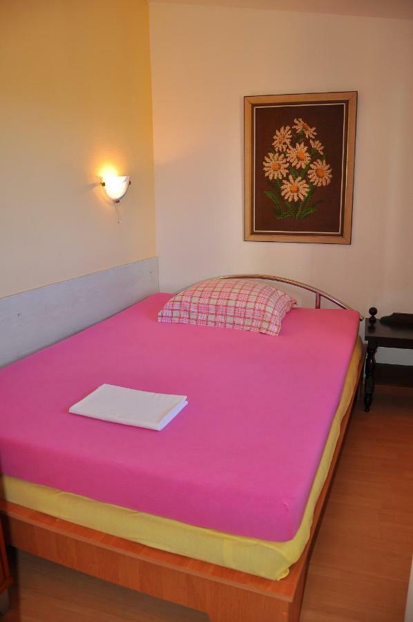 Apartments Villa Annika Slatine Esterno foto