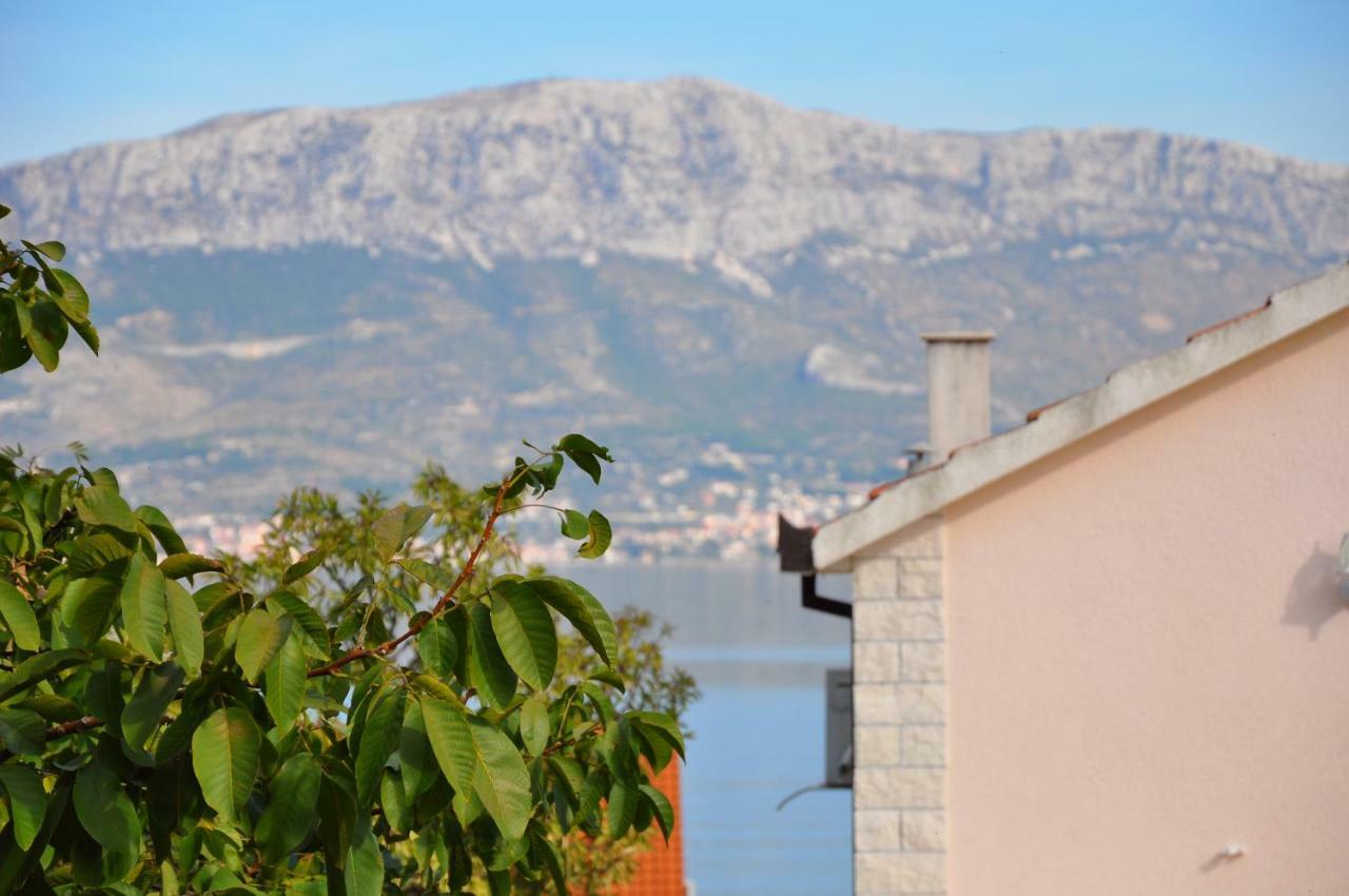 Apartments Villa Annika Slatine Esterno foto