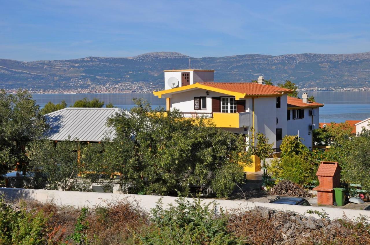 Apartments Villa Annika Slatine Esterno foto